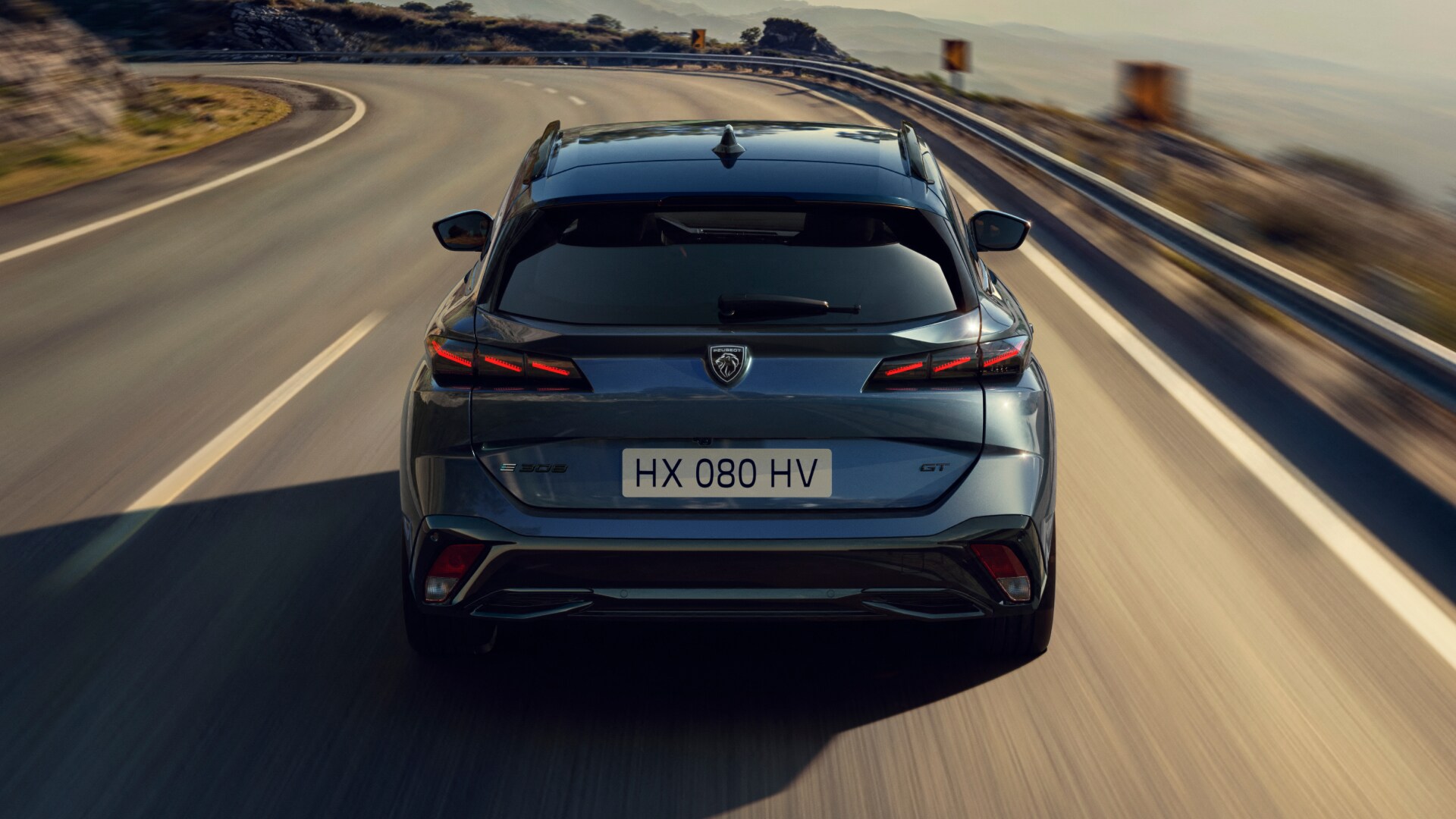 PEUGEOT E-308