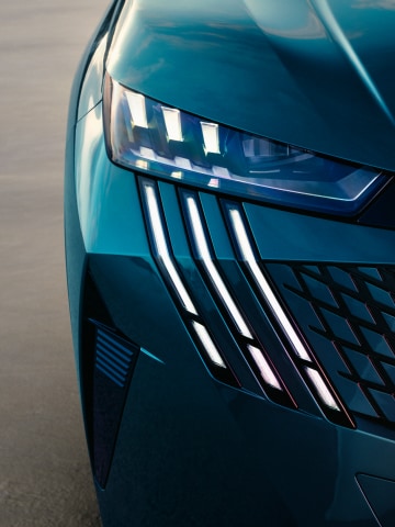 PEUGEOT 3008 Plug-in Hybrid Pixel LED Headlamps