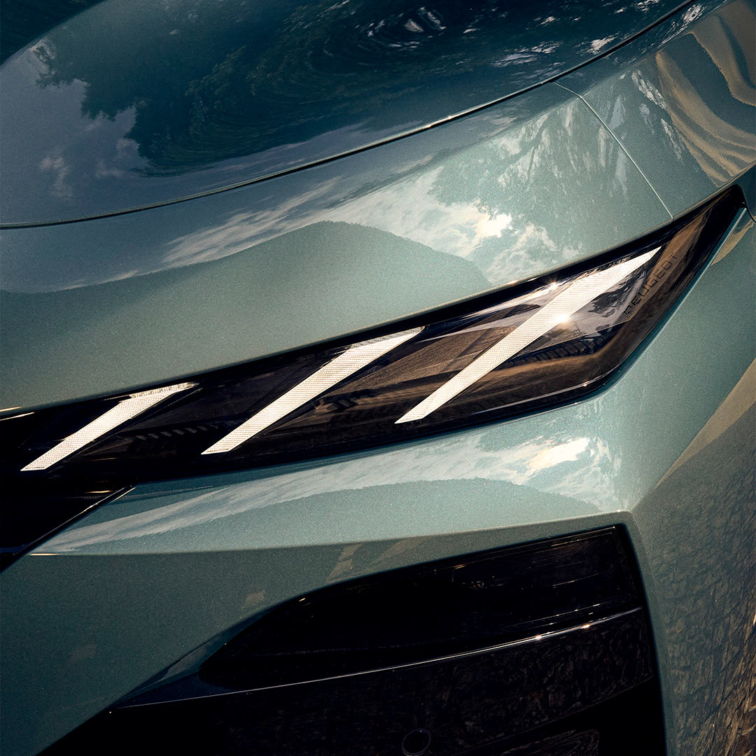 New PEUGEOT 308 SW headlights