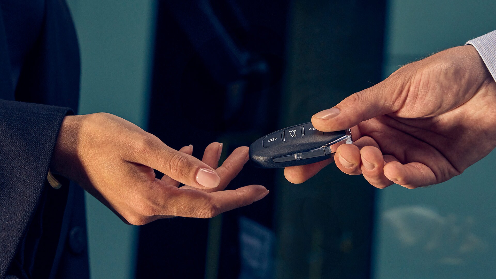 Key handover PEUGEOT 308