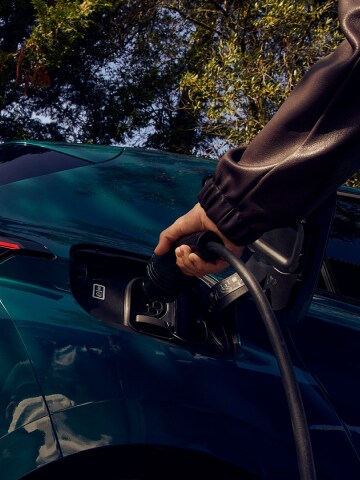 New PEUGEOT E-308