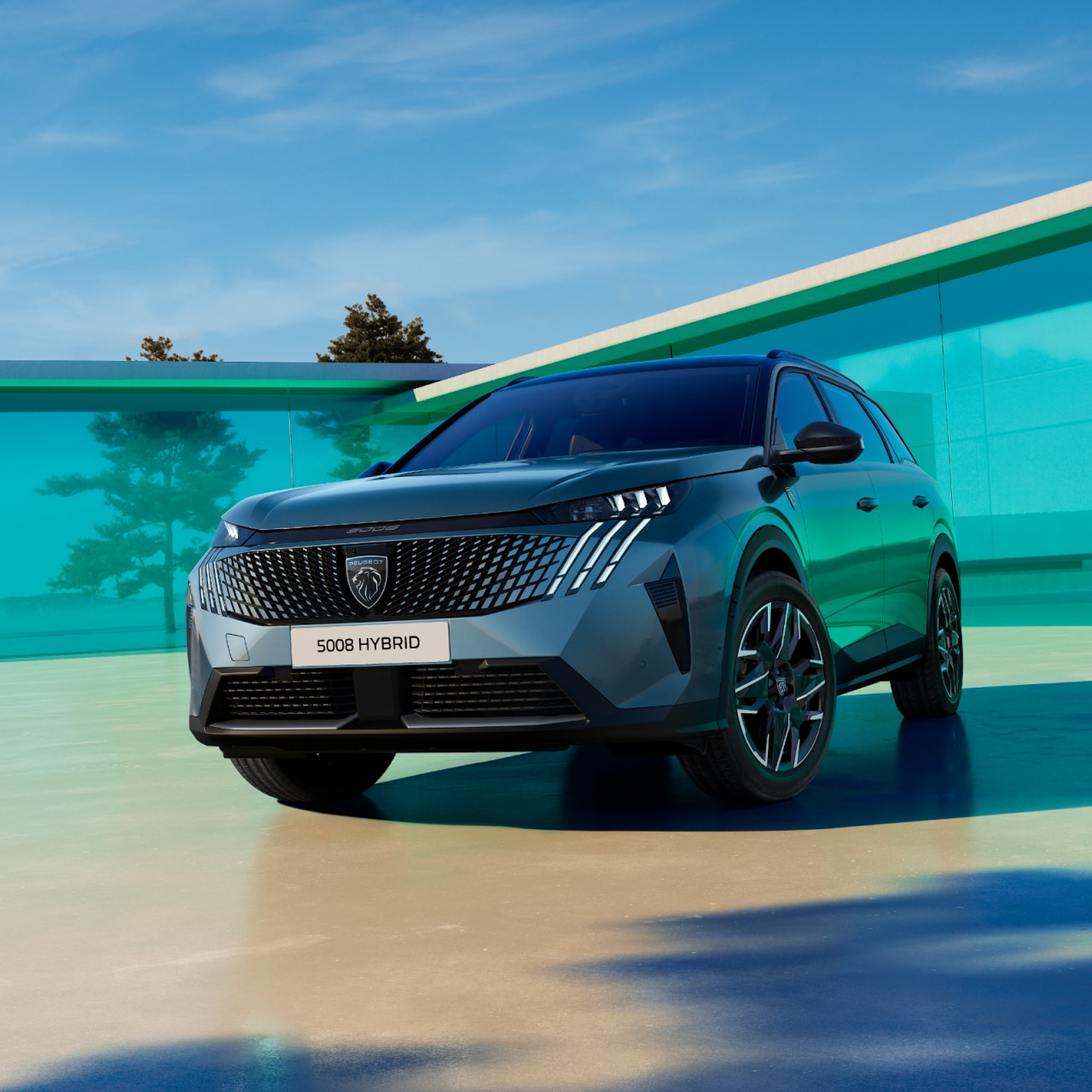 PEUGEOT 5008 Hybrid front view