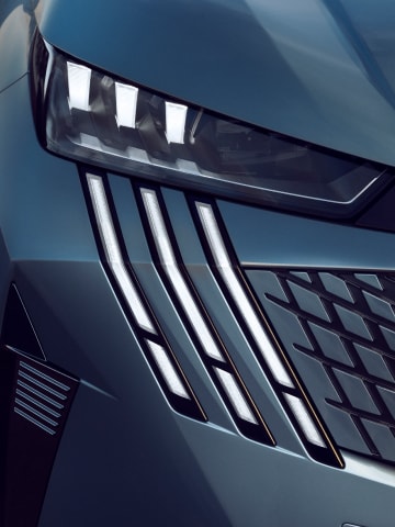 PEUGEOT 5008 Plug-in Hybrid Pixel LED Headlamps